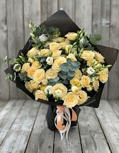 Букет цветов из:  Розы и Лизиантусы в Волжске