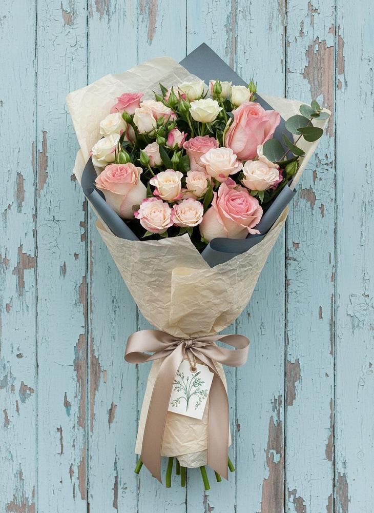 Букет цветов из: Розы в Волжске