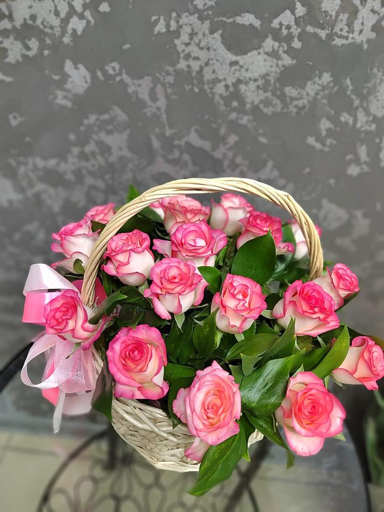 Цветочная композиция из Розы в корзине в Волжске