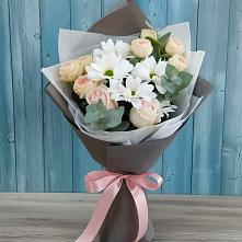 Букет цветов из:  Хризантемы и Розы в Волжске