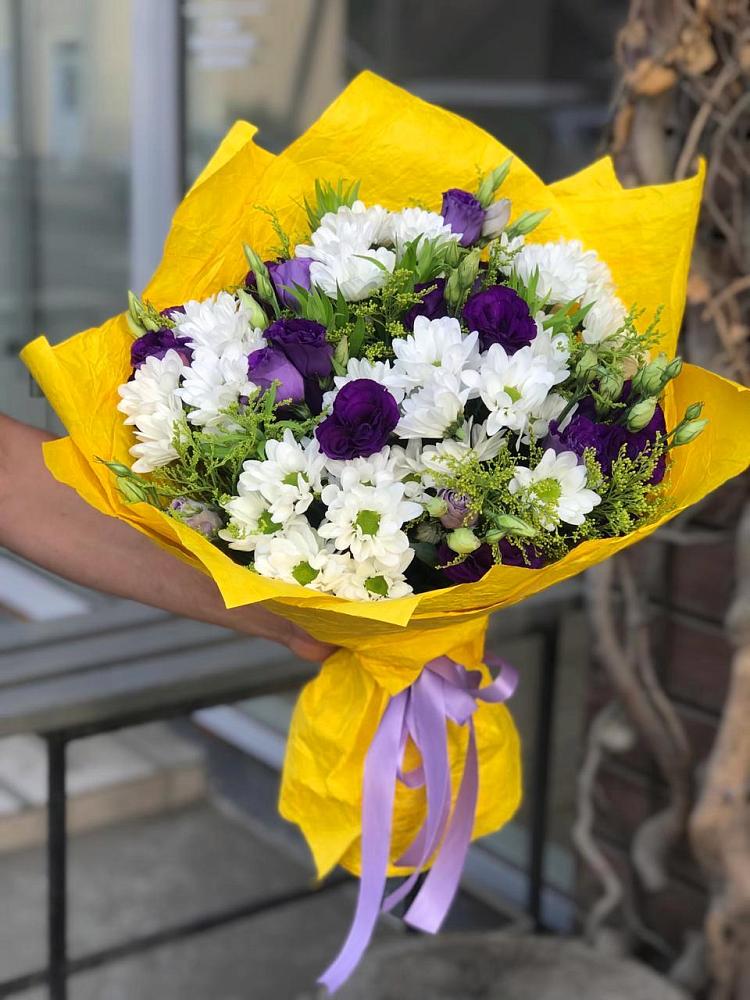 Букет цветов из: Ирисы, Хризантемы и Ромашки в Волжске