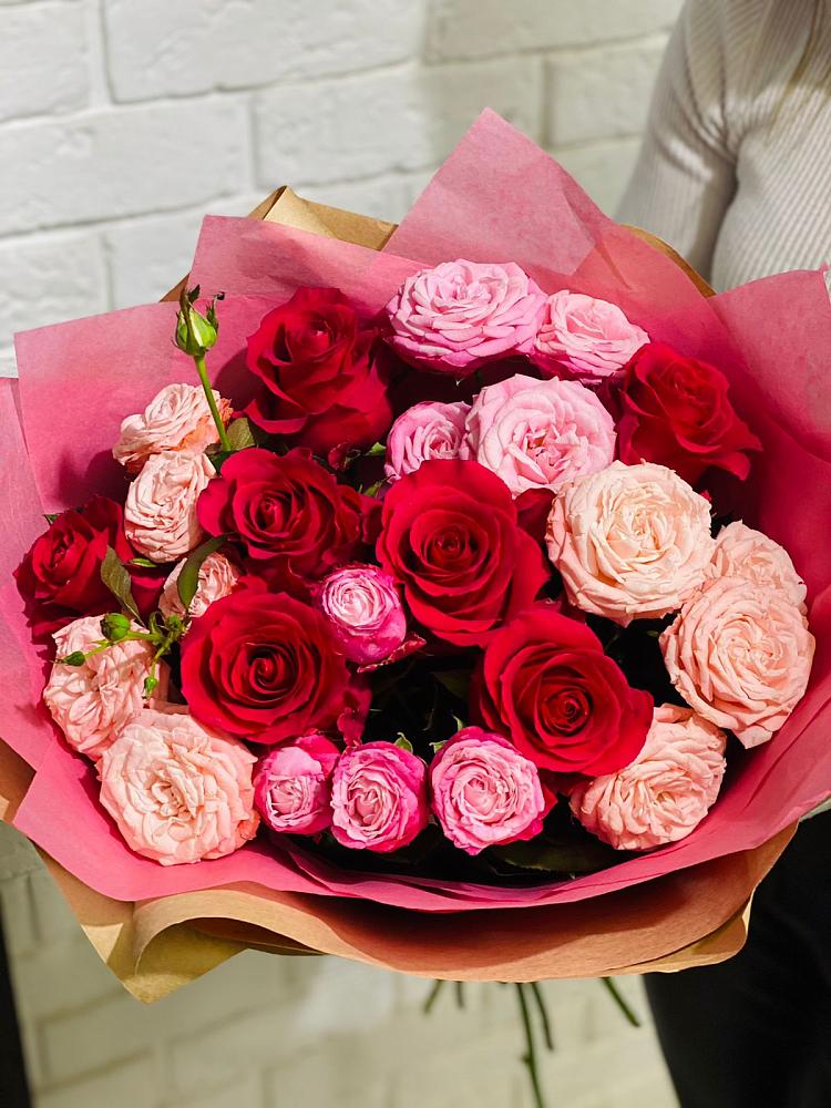 Букет цветов из: Розы в Волжске