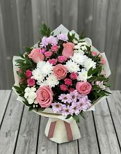Букет цветов из:  Альстромерии, Гвоздики, Розы и Хризантемы в Волжске
