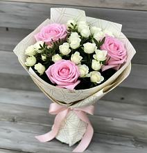 Букет цветов из:  Розы в Волжске