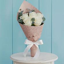 Букет цветов из:  Розы в Волжске