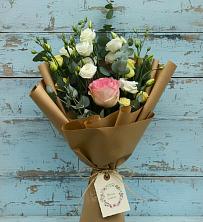Букет цветов из:  Розы и Лизиантусы в Волжске