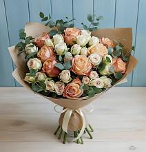 Букет цветов из:  Альстромерии и Розы в Волжске