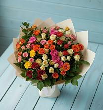Букет Микс из разноцветных кустовых роз в Волжске