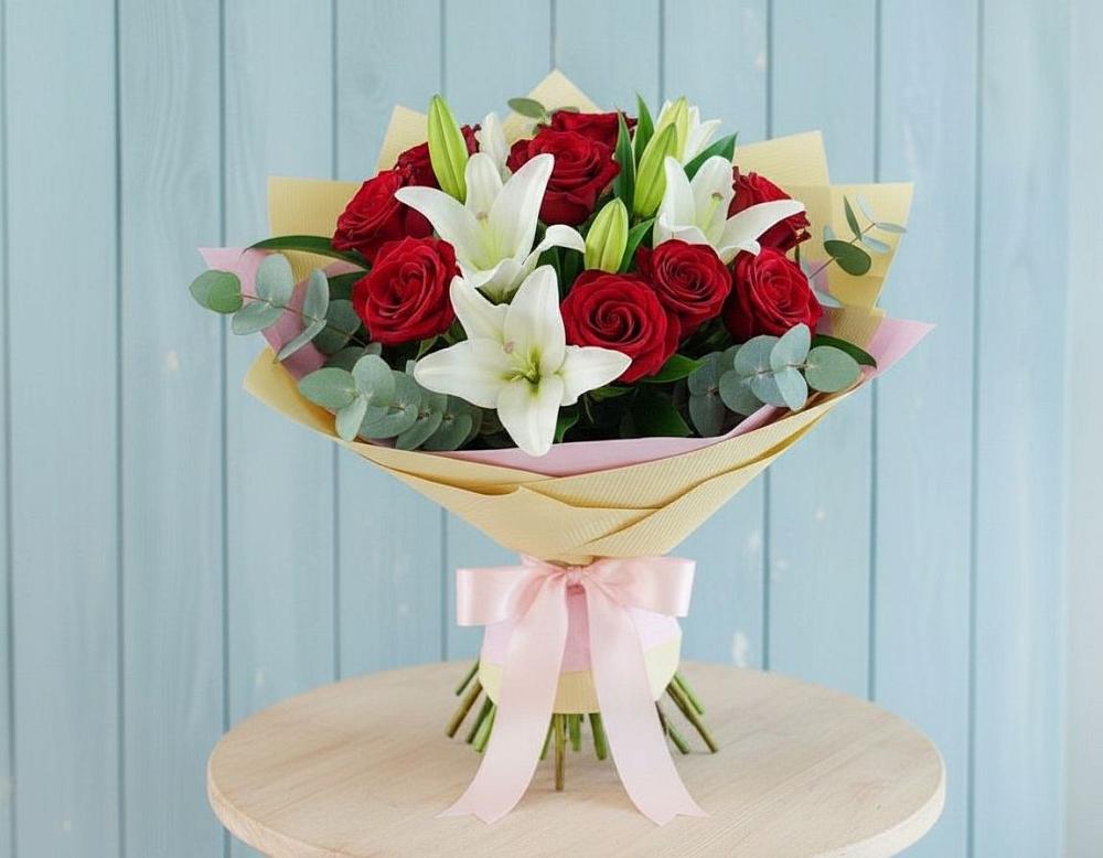 Букет цветов из: Лилии и Розы в Волжске